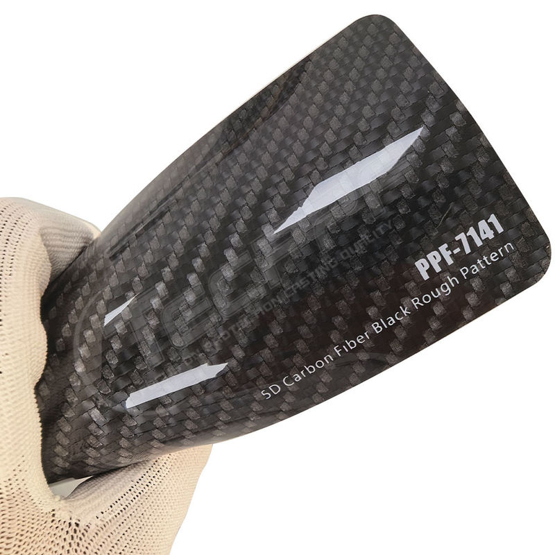 PPF-7141 5D Fibra de carbono Negro de patrón áspero de color Película de protección de pintura para rasguños de automóviles